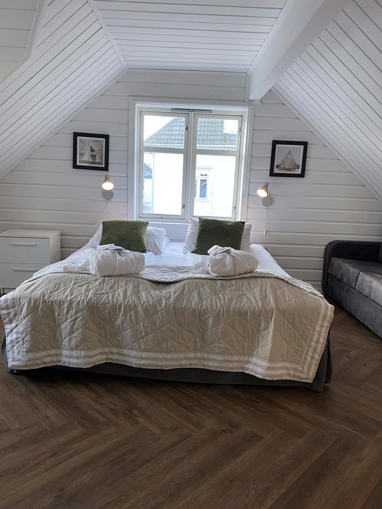 Enter Tromso - Luxury 4 Bedroom Apartment 외부 사진